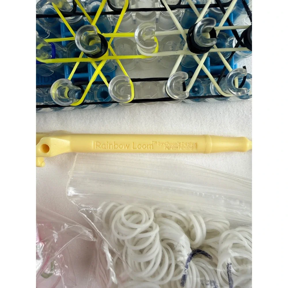 Rainbow Loom Mega Flex Rubber Band Craft Set Plano Case & 3500 SpeedBag Bag